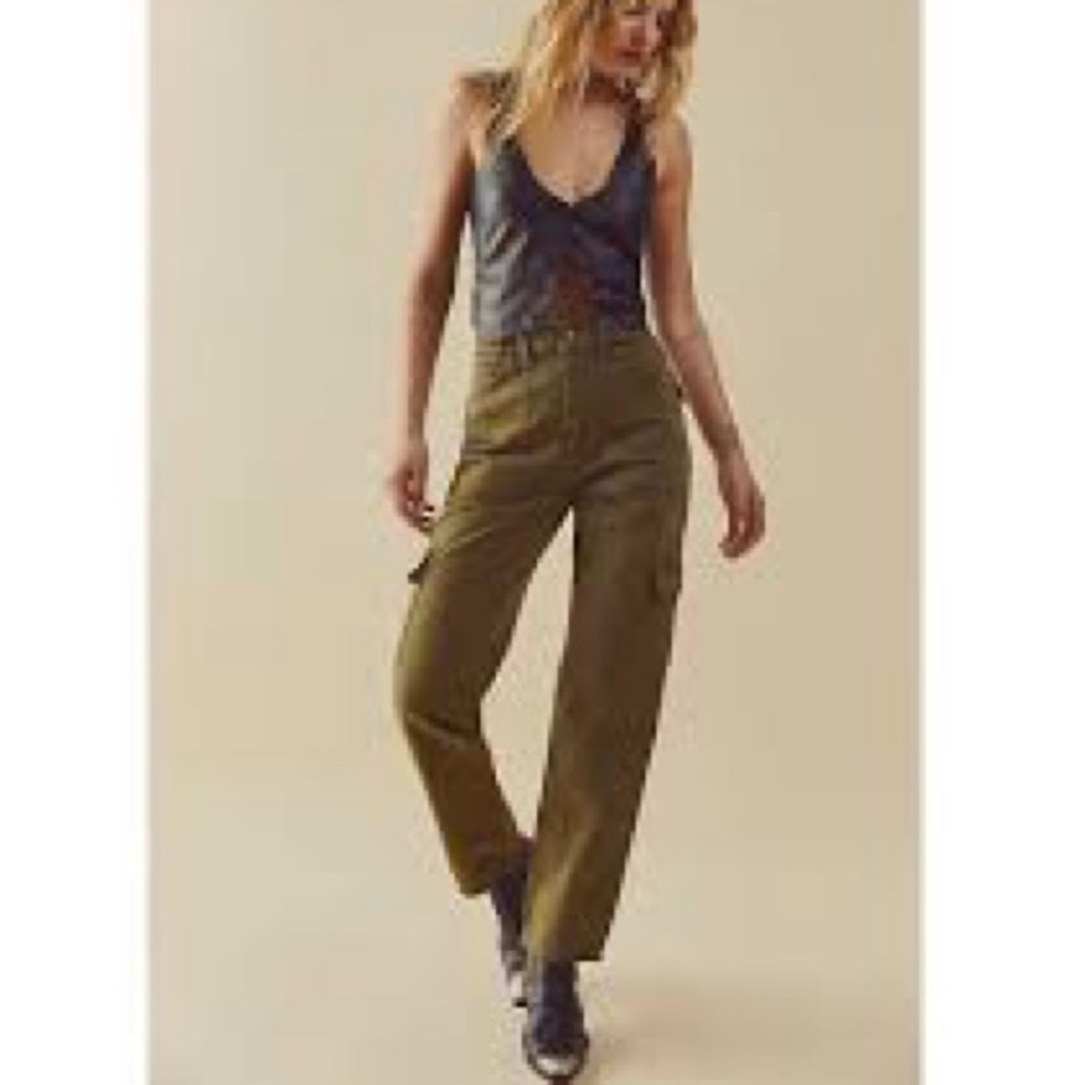 WE THE FREE PEOPLE Ezra hi rise cargo pants jeans Green 25 NWOT